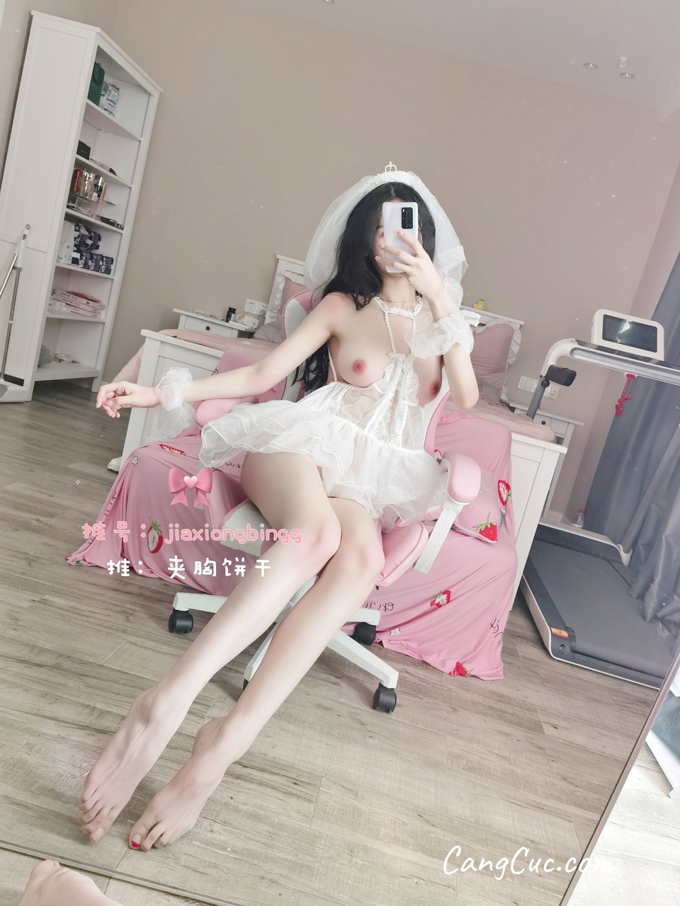 Coser@橙子喵酱 – 夹胸饼干 – 短裙婚纱
